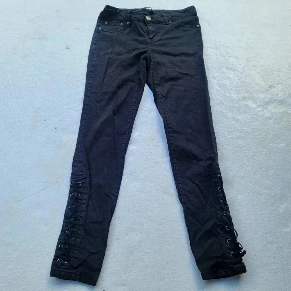 Almost Famous Jeans Womens 9 Black Denim Tapered Jeggings Lace Up Stretch Skinny